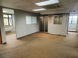 DE TIJGER BUSINESS PARK | OFFICE AVAILABLE TO RENT | PAROW NORTH | 193m²