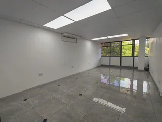 Upmarket office to let in the Aviary