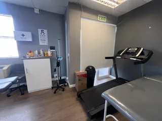 HEALTHFORT MEDICAL CENTRE | OFFICE UNIT TO RENT | TABLE VIEW | 25m²