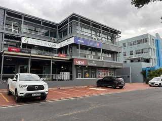 EDWARD STREET - HIGHLY ACCESSIBLE OFFICE SPACE TO RENT - TYGER VALLEY - 200m²