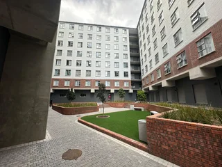 192m² Retail Space with High Foot Traffic, To Let in The Herringbone, Salt River