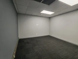 Office to let in Menlyn Corporate Park