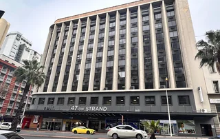 Strand Street - Office Space To Rent - Cape Town, Cbd - 48m²