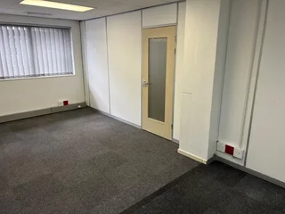 EDWARD STREET - HIGHLY ACCESSIBLE OFFICE SPACE TO RENT - TYGER VALLEY - 200m²