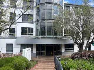 64m² Office To Let in Tyger Valley - Natural light