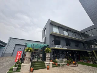 Prime 100m² Showroom to Let - 18 Archimedes Street, Kramerville, Sandton