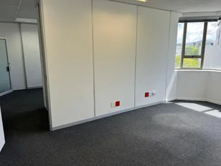 64m² Office To Let in Tyger Valley - Natural light