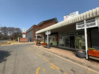 Restaurant Space to Let - 19 Luzi Lane Emmarentia, Johannesburg