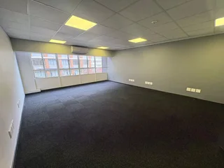 Prime Office Available to Rent – Nzunza House, 28 Melle Street, Braamfontein