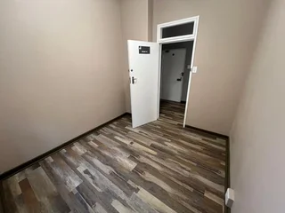 Prime Office Space to Let - 11 5th Street La Rochelle, Turffontein