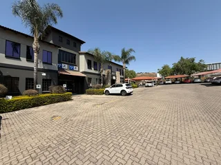 Office to Let - Willow Crest Office Park, Willowbrook, Roodepoort