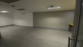 Office to let in Brooklyn with a backup generator available