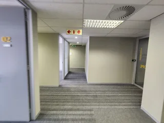 Office to let in Brooklyn with a backup generator available