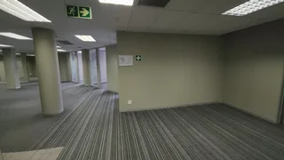 Office to let in Brooklyn with a backup generator available