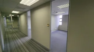 Office to let in Brooklyn with a backup generator available