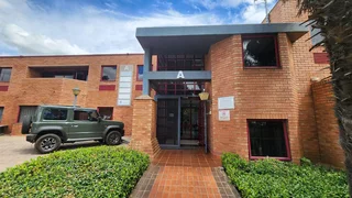 Office to let in secure office park within Brooklyn