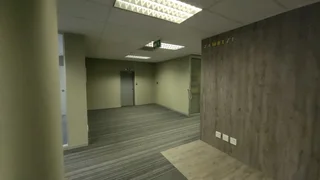 Office to let in Brooklyn with a backup generator available