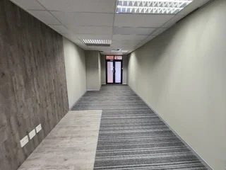 Office to let in Brooklyn with a backup generator available