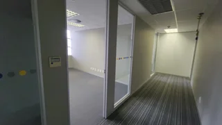 Office to let in Brooklyn with a backup generator available