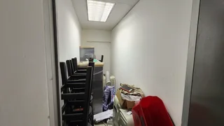 Office to let in secure office park within Brooklyn