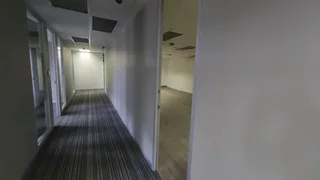 Office to let in Brooklyn with a backup generator available