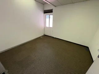 Prime 391m² Office to Let - Corporate Park South, Randjespark, Midrand