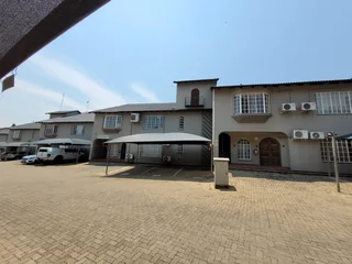 Neat Office Space to Let - Villa Valencia, Glen Marais, Kempton Park