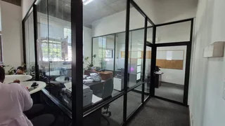 220m² Office to Let in La Concorde Office Precinct, Paarl