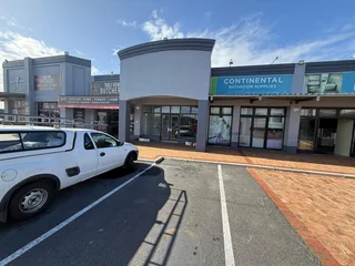 100m² Retail to Let in Parklands Lifestyle Centre, Parklands