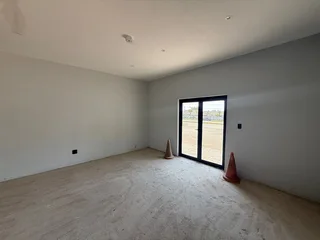 Newly Renovated Office to Let – 470 Ontdekkers Road, Roodepoort