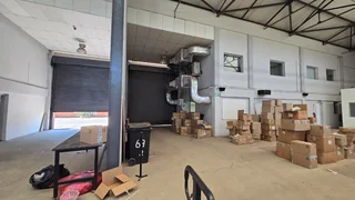 LARGE WAREHOUSE TO LET IN ROUTE 21, CENTURION.