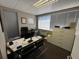 807.60m² Office To Let on Old Oak Road, Oakdale, Bellville