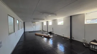 LARGE WAREHOUSE TO LET IN ROUTE 21, CENTURION.