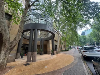 Prime Showroom Space to Let – 25 Ameshoff Street, Braamfontein