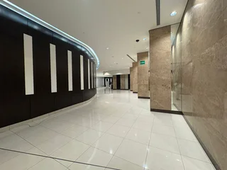 Prime Showroom Space to Let – 25 Ameshoff Street, Braamfontein