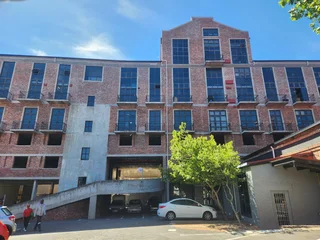 78m² Office To Let in Old Castle Brewery, Woodstock