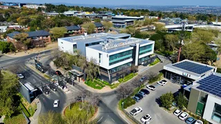 Prime Ground Floor Office Space to Let - Design Quarter Office Park, Fourways, Sandton