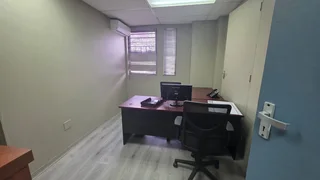 125m² Professional Office Space To Let on Brooks Street – Prime Brooklyn Location