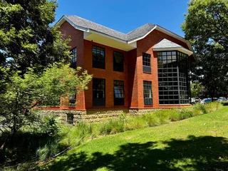 Prime Office Space to Let - Peter Place Office Park, Bryanston