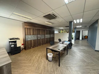 Prime Ground Floor Office Space to Let - Design Quarter Office Park, Fourways, Sandton
