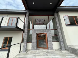 Prime 15m² Ground Floor Office to Let in Waterkloof Glen, Pretoria East