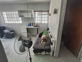 70m² To Let – Secure Micro Retail Unit in Parow