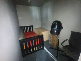 106m² Secure, and Versatile Retail Unit To Let in Parow