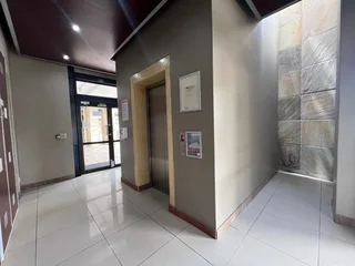 117.70m² Office Space to Let in Tyger Valley with Lake View