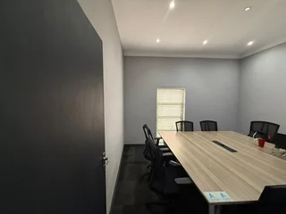 Prime 109m² Ground Floor Office to Let - 464 Ontdekkers Service Road, Florida Park, Roodepoort