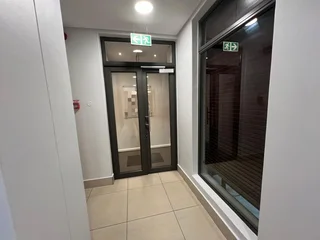 181.70m² Office to Let in Tyger Valley Lake View