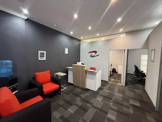 Prime 109m² Ground Floor Office to Let - 464 Ontdekkers Service Road, Florida Park, Roodepoort