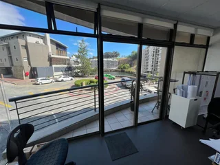 181.70m² Office to Let in Tyger Valley Lake View