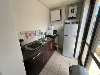 117.70m² Office Space to Let in Tyger Valley with Lake View