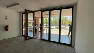 PRIME 88m² RETAIL SPACE TO LET IN PRINSMAN PLACE — NO LOADSHEDDING!